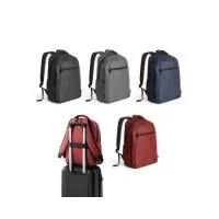 Mochila para notebook em 600D de alta densidade com compartimento principal para notebook até 15". Contém bolsos laterais em tela e um bolso frontal com zíper. Parte posterior e alças almofadadas que incorporam alça para trolley em caso de necessidade. Elemento refletor na parte frontal da mochila. Capacidade até 17 L. 320 x 420 x 150 mm