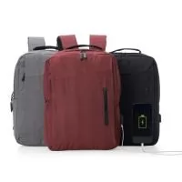 Mochila em nylon com capacidade máxima de até 17 litros. Possui três compartimentos, sendo o principal com divisórias para notebooks de até 15,6 polegadas e bolsos internos em diferentes tamanhos. Conta ainda com bolso lateral e suporte USB externo.