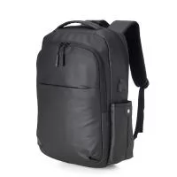 Mochila em couro sintético 20 litros resistente à água com quatro compartimentos, sendo o principal com bolso para notebook até 14 polegadas e um exclusivo com proteção contra furto. Com divisórias internas para acessórios, a mochila possui bolsos la