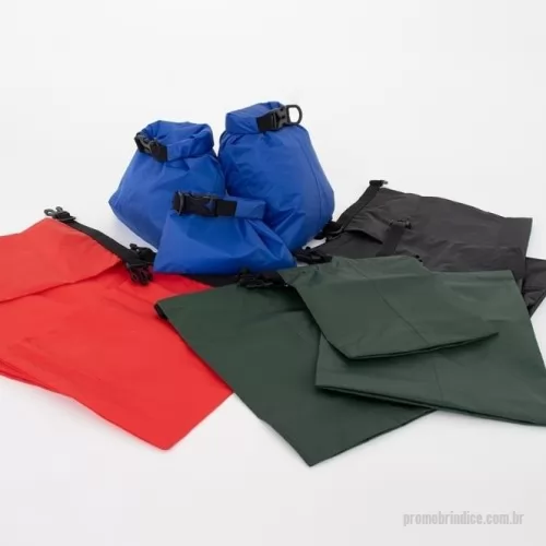 Mochila saco personalizada - Kit com 3 sacos em nylon impermeável com fechamento por fivelas.