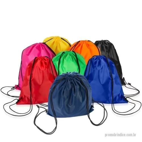 Mochila saco personalizada - Mochila saco em poliéster.  Medidas aproximadas para gravação (CxL):  39,3 cm x 34 cm  Tamanho total aproximado  (CxL):  41 cm x 34 cm  Peso aproximado (g):  45