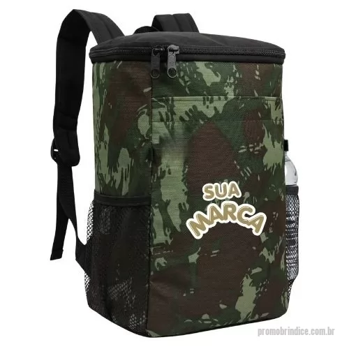 Mochila térmica personalizada - Mochila térmica Personalizada IPANEMA com sua logomarca. 20 anos ajudando a cotar Brindes Promocionais com várias empresas num único clique. Mochila térmica, disponível em qualquer cor de sua escolha para atender perfeitamente seu estilo ou marca. Com capacidade de até 17 litros, comporta facilmente de 18 a 20 latinhas de 269 ml com gelo, 10 a 15 latas de 350 ml com gelo, 10 a 15 long necks de 330 ml com gelo, 12 a 15 latões de 473 ml com gelo ou até 2 garrafas PET de 2 litros com gelo. Foi desenvolvida para quem precisa transportar bebidas e alimentos mantendo a temperatura ideal, seja no lazer ou no dia a dia. Fabricada no Brasil, oferece resistência, praticidade e alta durabilidade. Possui uma construção técnica de 4 camadas com materiais excelentes: espuma PAC para isolamento, PVC térmico impermeável, saco antivazamento e poliéster 600D no acabamento externo. Essa estrutura mantém o conteúdo gelado por mais de 10 horas com o uso de gelo, ou conserva alimentos quentes. Dica de uso: para otimizar o espaço interno, o ideal é posicionar as latinhas deitadas e bem distribuídas. Eficiência garantida.Mochila térmica, disponível em qualquer cor de sua escolha para atender perfeitamente seu estilo ou marca. Com capacidade de até 17 litros, comporta facilmente de 18 a 20 latinhas de 269 ml com gelo, 10 a 15 latas de 350 ml com gelo, 10 a 15 long necks de 330 ml com gelo, 12 a 15 latões de 473 ml com gelo ou até 2 garrafas PET de 2 litros com gelo. Foi desenvolvida para quem precisa transportar bebidas e alimentos mantendo a temperatura ideal, seja no lazer ou no dia a dia. Fabricada no Brasil, oferece resistência, praticidade e alta durabilidade. Possui uma construção técnica de 4 camadas com materiais excelentes: espuma PAC para isolamento, PVC térmico impermeável, saco antivazamento e poliéster 600D no acabamento externo. Essa estrutura mantém o conteúdo gelado por mais de 10 horas com o uso de gelo, ou conserva alimentos quentes. Dica de uso: para otimizar o espaço interno, o ideal é posicionar as latinhas deitadas e bem distribuídas. Eficiência garantida.Mochila térmica Personalizada, 182014, Renova Gifts . Clique e Cote no Portal PromoBríndice!