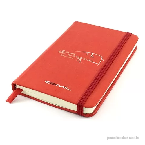 Moleskine personalizado - Com um design agradável e de grande utilidade, o moleskine agrada todos os públicos. Material 100% personalizado. Tamanho 9x14 ou 14x21 cm. Capa dura impressa em 4 cores. Miolo possui 80 folhas com ou sem personalização no papel off set ou pólen. Elástico para fechamento e fitilho.