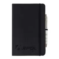 Com um design agradável e de grande utilidade, o moleskine agrada todos os públicos. Material 100% personalizado. Tamanho 9x14 ou 14x21 cm. Capa revestida em papel especial com gravação em baixo relevo ou hot stamping. Miolo possui 80 folhas com ou sem personalização no papel off set ou pólen. Elástico para fechamento, para caneta e fitilho. 