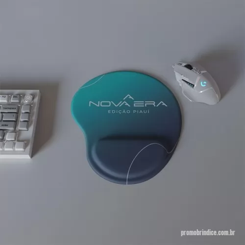 Mouse pad ergonômico personalizado - Os mouse pads ergonômicos personalizados da Brinde Leve são a solução ideal para quem busca conforto e estilo no ambiente de trabalho. Com design pensado para proporcionar suporte adequado ao pulso, nossos mouse pads são perfeitos para longas horas de uso, prevenindo lesões e aumentando a produtividade. Personalize-os com a sua marca ou mensagem e ofereça um brinde útil e memorável aos seus clientes e colaboradores.