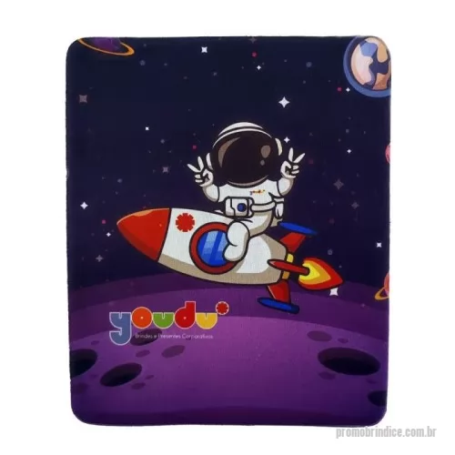 Mouse pad personalizado - Mouse Pad Sublimático Retangular, ideal para personalização com alta qualidade de impressão. Possui superfície lisa e macia, garantindo precisão nos movimentos do mouse, e base em material antiderrapante para melhor aderência à mesa. Modelo sem apoio de pulso, proporcionando leveza e praticidade para uso diário.  Um brinde funcional e versátil da Youdu Brindes, perfeito para ações promocionais e personalização corporativa.