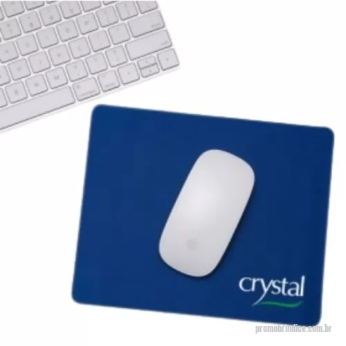 Mouse pad personalizado - Mouse Pad Retangular de Tecido Personalizado: Conforto e Precisão para o Seu Dia a Dia  Apresentamos o Mouse Pad Retangular de Tecido Personalizado, a combinação perfeita de conforto, precisão e personalização para o seu espaço de trabalho ou lazer. Ideal para uso diário, escritórios, home offices ou como um brinde especial, este mouse pad oferece a superfície ideal para o seu mouse, garantindo movimentos suaves e precisos.  Características Superfície de tecido: Proporciona um deslize suave e preciso para o seu mouse, otimizando o desempenho e o conforto durante o uso. Base emborrachada antiderrapante: Garante que o mouse pad permaneça fixo na sua mesa, evitando deslizamentos indesejados e proporcionando maior estabilidade. Tamanho ideal: 18 cm de largura e 22 cm de comprimento, oferecendo espaço suficiente para movimentos amplos do mouse sem ocupar muito espaço na sua mesa. Material durável: Tecido de alta qualidade e base emborrachada resistente, garantindo a durabilidade do produto 