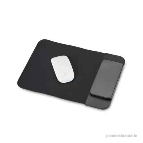 Mouse pad personalizado - Mouse pad com carregamento via indução. Feito em neoprene com verso emborrachado antideslizante, este mouse pad oferece estabilidade e mais praticidade no dia a dia, graças à sua base plástica com carregamento por indução. Acompanha cabo USB V8.