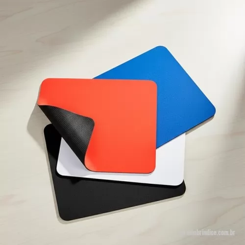 Mouse pad personalizado - Mouse pad flexível em poliéster com base antiderrapante feita em borracha.