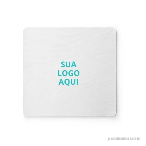 Mouse pad personalizado - O Mouse Pad para Sublimação é ideal para personalização criativa e corporativa. Produzido com base em borracha de 2 mm, oferece estabilidade e conforto durante o uso. Com superfície própria para sublimação, permite impressões de alta qualidade e durabilidade, tornando-se um excelente brinde promocional ou item personalizado para uso diário.  Dimensões:  230 x 220 mm  Personalização: Sublimação total em cores.