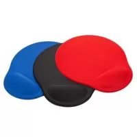 Mouse pad ergonômico em Neoprene, apoio de espuma ergonômica para o punho e base com textura antiderrapante.