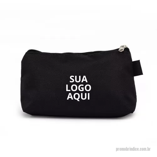 Nécessaire personalizado - Nécessaire de Nylon Personalizada - Praticidade e Resistência em Um Só Produto! Apresente sua marca com estilo e funcionalidade com nossa Nécessaire de Nylon Personalizada. Um brinde exclusivo que combina qualidade, praticidade e resistência, ideal para promover a sua empresa de maneira memorável. Características do Produto: Material: Confeccionada em nylon de alta qualidade, proporcionando durabilidade e resistência a rasgos e desgaste. Design: Simples e elegante, com fechamento seguro em zíper e espaço interno amplo para armazenar diversos itens pessoais. Personalização: Personalize com o logo ou design da sua empresa, disponível em várias cores para atender às suas necessidades específicas. Tamanho: Ideal para armazenar itens de higiene pessoal, maquiagem, acessórios e outros pequenos objetos. Praticidade: Perfeita para uso diário, viagens e eventos, oferecendo organização e facilidade de acesso aos itens.