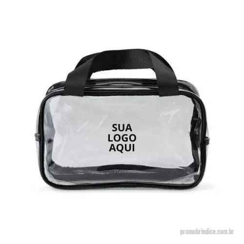 Nécessaire personalizado - A Nécessaire de PVC personalizada é perfeita para organizar seus itens com praticidade e estilo. Com dois compartimentos espaçosos, ela permite armazenar diferentes objetos de forma funcional. Suas duas alças laterais de mão, confeccionadas em nylon, garantem conforto e facilidade no transporte, sendo ideal para uso em viagens ou no dia a dia. Personalize com o logotipo da sua empresa e transforme-a em um brinde exclusivo e elegante. Um presente versátil que combina utilidade e charme, reforçando a identidade da sua marca e surpreendendo clientes e colaboradores com atenção aos detalhes.