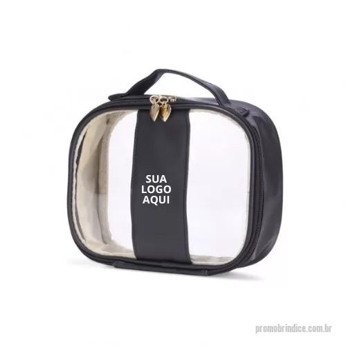 Nécessaire personalizado - Proteção e praticidade com a Nécessaire PVC Impermeável personalizada! Ideal para organizar e transportar itens com segurança, é confeccionada com materiais resistentes à água, garantindo proteção extra. Compacta e funcional, é perfeita para viagens, eventos ou uso no dia a dia. Personalize com o logotipo da sua empresa, criando um brinde exclusivo que reforça a identidade da sua marca. Com design moderno e versátil, surpreenda clientes e colaboradores com um presente útil e elegante, destacando seu compromisso com qualidade e cuidado. Uma excelente escolha para fortalecer sua marca com criatividade e funcionalidade!