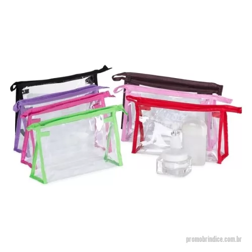 Nécessaire personalizado - Nécessaire Impermeável com Detalhes em Nylon  Mantenha seus itens organizados com praticidade e estilo! Essa nécessaire feita em plástico impermeável com detalhes em nylon é perfeita para armazenar medicamentos, cosméticos, bijuterias e outros itens essenciais do dia a dia. Com fechamento em zíper resistente, protege seus objetos contra umidade e respingos, seja dentro da mochila, bolsa ou mala. Compacta e versátil, é ideal para viagens curtas ou longas, garantindo tudo em seu devido lugar.  Especificações:  Dimensões: 13 cm (A) x 21,3 cm (L) x 6,5 cm (P)  Área de gravação: 12 cm x 19 cm  Peso aproximado: 40 g