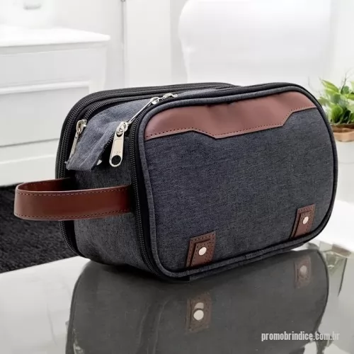 Nécessaire personalizado - NÉCESSAIRE EM NYLON MESCLA  MEDIDA 24X15X12CM COM 3 COMPARTIMENTOS. FECHAMENTO EM ZÍPER, ALÇA DE MÃO NO COURO SINTÉTICO.