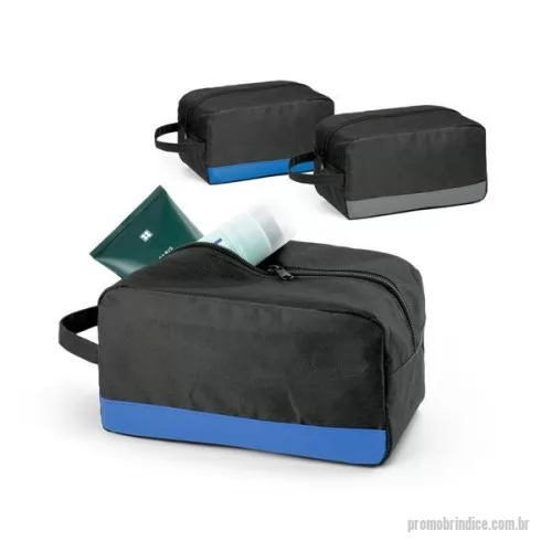 Nécessaire personalizado - Nécessaire em poliéster 600D com alça de mão e interior forrado. Disponível em várias cores. Gravação da logomarca em 1 cor já incluso.