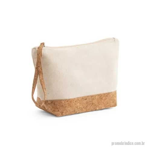 Nécessaire personalizado - Bolsa de cosméticos 100% algodão (280 g/m²) com detalhes em cortiça no fundo da bolsa, e puxador que também tem a função de pega para facilitar o transporte. O interior é forrado, sendo de fácil limpeza e rápida secagem, ideal para guardar maquiagem. 