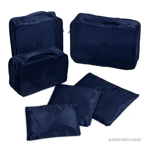 Nécessaire personalizado -  Kit necessaire com 6 peças confeccionadas em nylon. O cojunto de necessaires possui tamanhos diferenciados, sendo 3 unidades com: alça para transporte, zíperes com pegadores emborrachados, parte frontal com malha de nylon e plaquinha emborrachada para personalização; possui também 3 unidades de necessaires em nylon inteiramente lisas.
