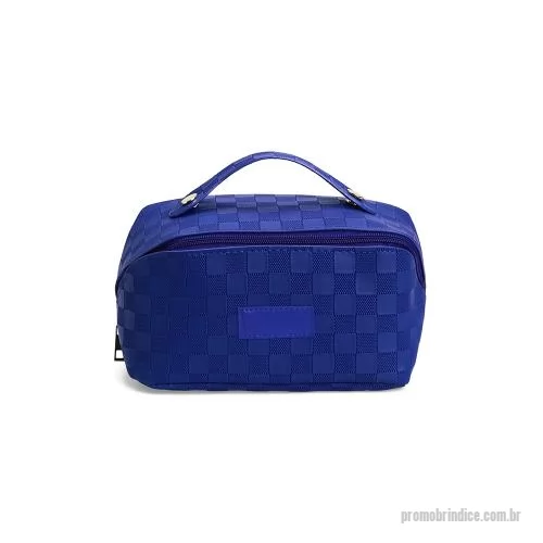 Nécessaire personalizado - Nécessaire com zíper e couro sintético. Abertura larga, 3 bolsos, 3 compartimentos, alça superior e área de personalização.