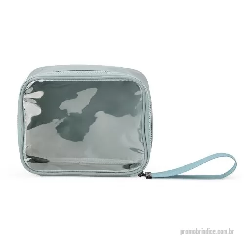 Nécessaire personalizado - Nécessaire compacta em nylon com viseira de plástico transparente, fechamento em zíper e alça em nylon.