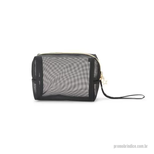 Nécessaire personalizado - Nécessaire confeccionada em malha de nylon. Seu visual em malha, permite uma fácil visualização dos itens em seu interior. Os detalhes em dourado no zíper, adicionam um toque de elegância e sofisticação.