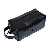 Necessaire em couro legítimo ou sintético Alça de mão Forro em Suede Gravação baixo relevo Diversas cores