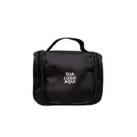 Bolsa Necessaire de Cosméticos Personalizada. A Escolha Ideal para Brindes Corporativos e Eventos!  Surpreenda seus colaboradores, parceiros e clientes com uma bolsa de cosméticos personalizada, prática e estilosa! Seja para eventos corporativos, ações promocionais ou presentes exclusivos, nossa bolsa de cosméticos é a escolha perfeita para quem busca qualidade e sofisticação.  -  Design Exclusivo: Personalize com a logo da sua empresa ou com um design exclusivo para o seu evento. - Alta Qualidade: Feita com materiais duráveis e de alta qualidade, garantindo uma longa vida útil. - Praticidade: Compacta e espaçosa, ideal para organizar itens essenciais de beleza e higiene. - Versatilidade: Perfeita para viagens, eventos ou uso diário, promovendo sua marca em diversas ocasiões. - Elegância: Disponível em várias cores e acabamentos, combinando estilo e funcionalidade.  - Valorização da Marca: Um brinde sofisticado que reforça a imagem da sua empresa. - Utilidade: Um presente prático que s