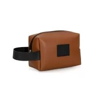 Necessaire de couro sintético bidins com alça para transporte, plaquinha frontal para personalização e área interna revestida de nylon.