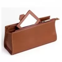Necessaire com espelho. 