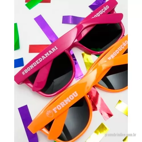 Óculos de sol personalizados - Óculos promocionais com proteção contra raios UV. Coloridos, leve e com bom espaço para personalizar a marca. Ideal para distribuir em feiras, eventos e ações de marketing