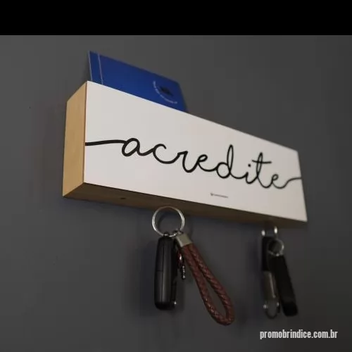 Organizador de chaves personalizado - Porta-chaves personalizado com frases a escolher e logo. Com 5 super ímãs. Não são ganchos. 