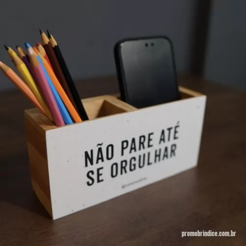 Organizador de mesa personalizado - Lindo organizador de mesa, leva motivação e inspiração para a mesa de quem você for presentear. Sua marca sempre presente.
