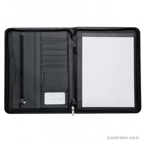 Pasta executiva personalizada - Pasta convenção de couro sintético com zíper, possui 2 compartimentos grandes para arquivar documentos, compartimento interno com zíper, 7 divisórias pequenas para documentos, suporte com visor para cartão de identificação, suporte para caneta(não acompanha caneta) e bloco com 20 folhas pautadas.
