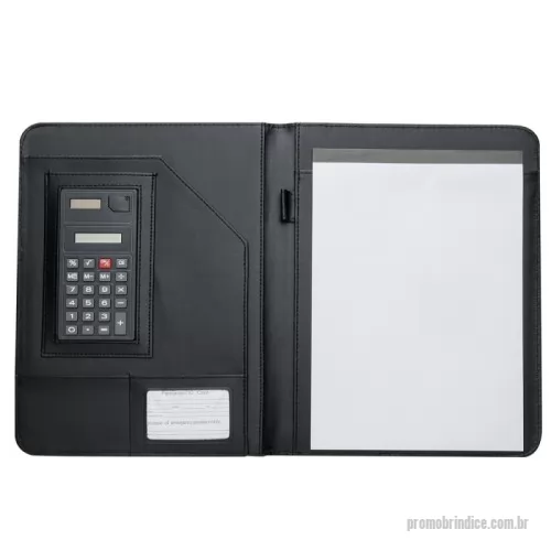 Pasta executiva personalizada - Pasta executiva Personalizada BC10108 com sua logomarca. 20 anos ajudando a cotar Brindes Promocionais com várias empresas num único clique. Pasta convenção de couro sintético, possui calculadora solar plástica de 8 dígitos, suporte para cartão, suporte com visor para cartão de identificação, suporte para arquivar documentos, suporte para caneta(não acompanha caneta) e bloco com 20 folhas pautadas.  Altura :  31,5 cm  Largura :  24,1 cmPasta convenção de couro sintético, possui calculadora solar plástica de 8 dígitos, suporte para cartão, suporte com visor para cartão de identificação, suporte para arquivar documentos, suporte para caneta(não acompanha caneta) e bloco com 20 folhas pautadas.  Altura :  31,5 cm  Largura :  24,1 cmPasta executiva Personalizada, 169838, Asa Brindes. Clique e Cote no Portal PromoBríndice!
