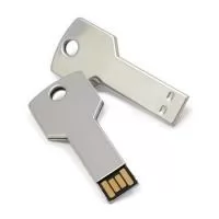 Pen drive em formato de chave, com capacidade para 4GB de memoria 