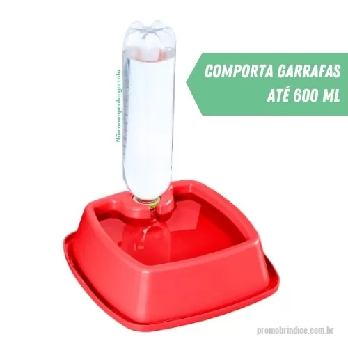 Pet shop personalizado -  Bebedouro Quadrado Garrafa não inclusa,   Saúde para seu pet! Tem capacidade para comportar garrafas de até 600 ml, permitindo que seu pet tenha água disponível por muito mais tempo!     Disponível nas cores: Vermelho, Verde, Azul, Preto e Rosa     Além de suas cores vibrantes, o Bebedouro possui borda anti formiga, trazendo mais higiene para seu pet!   