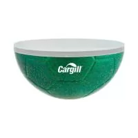 Capacidade 240ml. Petisqueira com tampa em formato de bola de futebol, feito com 50% de fibra de madeira e 50% de Plástico Premium (PP), reduzindo a quantidade de plástico e reaproveitando resíduos renováveis. Cores inovadoras, design moderno e acabamento impecável, feito em material atóxico e resistente ao micro-ondas e máquina de lavar.