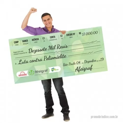 Placa PS personalizada - O cheque gigante 96x46cm  é uma excelente alternativa para premiações em dinheiro, geralmente feita em eventos corporativos, é uma forma divertida e clara para registrar esse momento especial.  Geralmente, o cheque gigante é visto em programas televisivos, onde ganhadores de prêmios em dinheiro são homenageados com o esse simbólico demonstrativo dos valores adquiridos. A MEDIA MARKETING faz a criação e impressão do cheque gigante com todos os dados personalizados de acordo com a vontade e necessidade do cliente.  A empresa confecciona cheque gigante em qualquer demanda para todo Brasil, o sistema de produção é feito de forma completa em um só lugar. Para isso, são utilizados recursos de criação, impressão em alta definição e logística da MEDIA MARKETING.