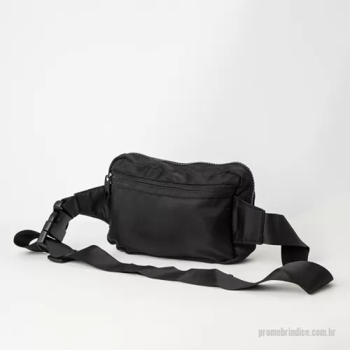 Pochete personalizado - iberte os movimentos e mantenha os pertences seguros com nossa pochete versátil! Perfeita para o dia a dia, ela libera as mãos enquanto carrega tudo o que precisa. Confeccionada em nylon impermeável, oferece proteção contra a água, garantindo que os itens essenciais fiquem protegidos. Com dois compartimentos com zíper, sendo o principal com um bolso de malha elástica, é possível organizar dinheiro, chaves, fones de ouvido, maquiagens e muito mais. As alças ajustáveis permitem que ela seja usada de várias maneiras: na cintura, transversal ou como bolsa de ombro, oferecendo versatilidade e conforto.