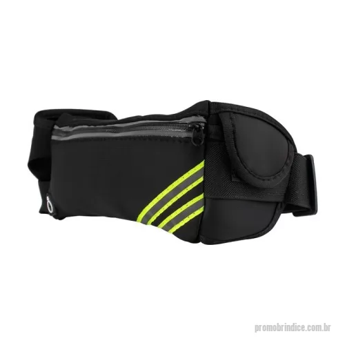 Pochete personalizado - Torne suas caminhadas ainda mais práticas com esta pochete funcional! Fabricada em neoprene e resistente à água, ela é perfeita para qualquer aventura. Possui um bolso principal espaçoso, ideal para celulares, com uma divisória interna que protege a tela de riscos e organiza outros itens. Na parte externa, conta com um compartimento exclusivo para garrafinhas de água ou isotônicos e um bolso menor, ideal para chaves, documentos ou pequenos objetos como pastilhas. Leve e discreta, essa pochete ainda oferece saída para fones de ouvido e faixas refletivas, garantindo mais segurança durante corridas noturnas.
