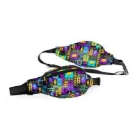 Pochete sublimada confeccionada em poliéster, desenvolvida para uso prático e personalização total. Permite aplicação de imagens, cores e composições exclusivas em toda a sua superfície, garantindo liberdade criativa e identidade visual única. Possui compartimento principal com zíper e alça ajustável que proporciona conforto e mobilidade. Indicada para uso diário, eventos, academias e ações promocionais.