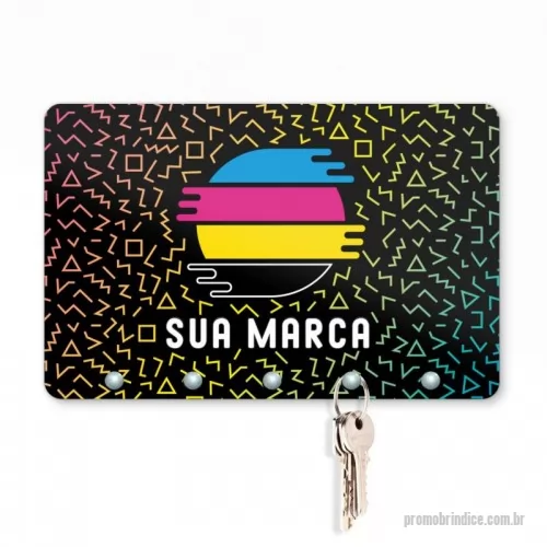 Porta chave personalizada - Porta chaves feito de PSAI 2mm (material semelhante ao acrilico), cortado na laser, com impressão UV ou adesivado especial com laminação protetiva.  Pode-se fazer em qualquer formato e tamanho, vai com fita dupla face para fixar na parede, sem a necessidade de furo.