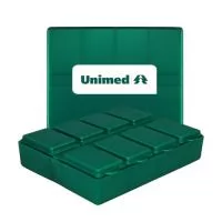 Porta comprimidos formato retangular com 8 compartimentos, tampa articulada e com os dias da semana, feito em Plástico Premium (PP) atóxico.