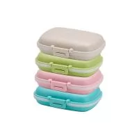 Este porta comprimidos é um aliado importante para uma rotina mais organizada e funcional. Fácil de limpar e transportar, o porta comprimidos é feito em plástico obtido a partir da palha de trigo e com anel de vedação de bordas de silicone, oferece m