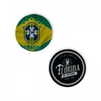 Porta copo estampado personalizado, possui material antiderrapante na base para evitar queda do copo.