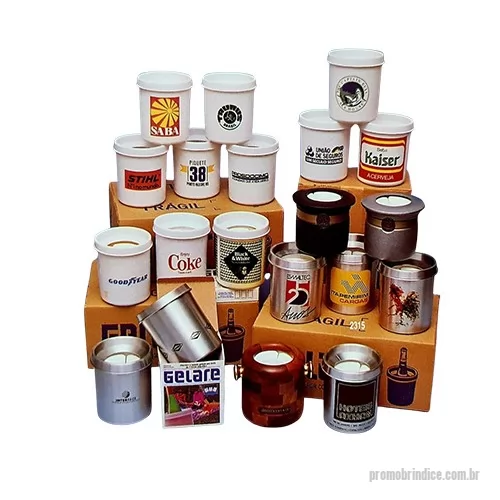 Porta garrafa personalizada - GELARE é um produto único SEM SIMILAR para vinhos, espumantes, cervejas, tanto em garrafas como em latas e outros tipos de bebidas, pois trata-se de um recipiente ULTRA TÉRMICO para gelar e manter ainda por mais tempo suas bebidas deixando-as super geladas pois é formado por um recipiente tipo balde com aro em poliestireno, uma manta de espuma fina e 3 módulos de polietileno lacrados cuja solução frigorífica especial é capaz de manter o frio e gelar ainda mais ( a água congela a zero º e a solução só congela a partir de -10º ).