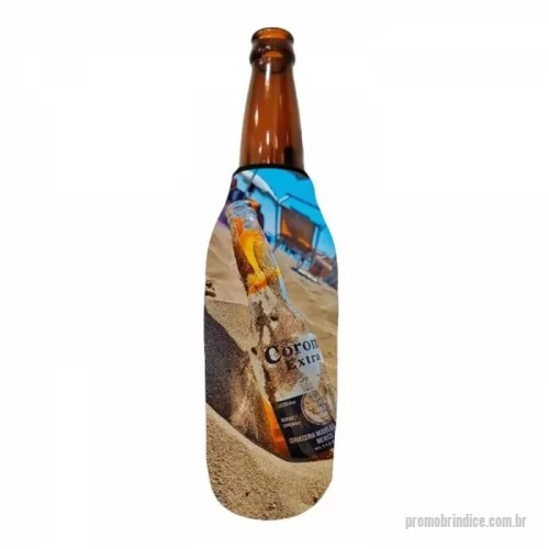 Porta garrafa personalizada - O porta garrafa personalizado 600ml é um brinde simples e eficiente, muito requisitado pela sua praticidade e ótimo custo/benefício. É confeccionado em neoprene de 3mm, um material de alta qualidade, protege a garrafa contra pequenos danos e devido a propriedade térmica do neoprene, mantém a temperatura da bebida por curtos períodos de tempo