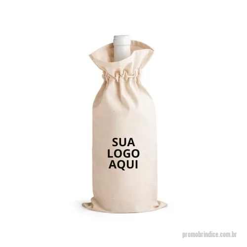 Porta garrafa personalizada - Sacola para Garrafa em 100% Algodão (180 g/m²) - Praticidade e Sustentabilidade em Um Só Produto! Apresente sua marca de forma inovadora e consciente com nossa Sacola para Garrafa em 100% Algodão. Um brinde exclusivo que combina qualidade, praticidade e sustentabilidade, ideal para promover a sua empresa com um toque ecológico. Características do Produto: Material: Confeccionada em algodão 100% natural, com gramatura de 180 g/m², proporcionando durabilidade e um toque suave. Design: Simples e elegante, com alças reforçadas para facilitar o transporte seguro de garrafas. Dimensões: Projetada para armazenar garrafas de diferentes tamanhos, oferecendo versatilidade e praticidade. Personalização: Personalize com o logo ou design da sua empresa, disponível em várias cores para atender às suas necessidades específicas. Sustentabilidade: Uma opção ecológica que reduz o uso de embalagens plásticas, contribuindo para a preservação do meio ambiente.