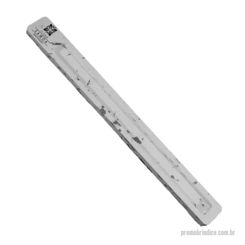 Porta incenso personalizada - Green Plasticaria, fabricado 100% com plástico reciclado, produto inovador e eco sustentável, medindo 24,6x2,5cm, a escolha ideal para o meio ambiente e para adequação às estratégias corporativas de ESG.